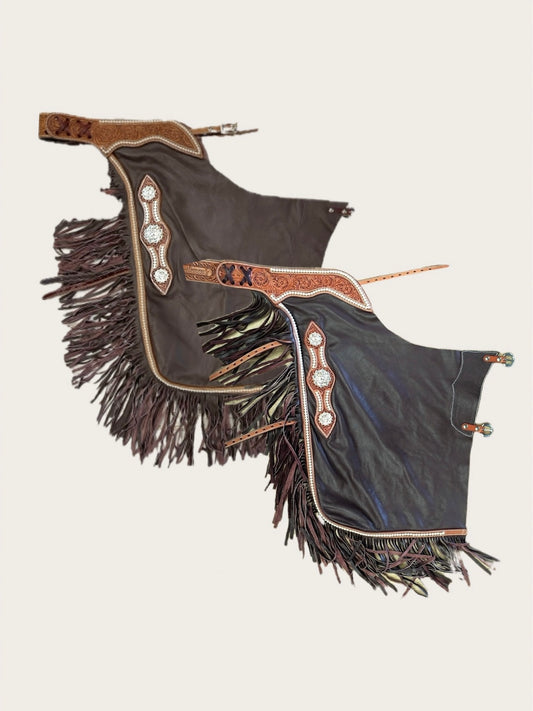 Western Chink Chaps GLATTLEDER mit Perlenverzierung und Conchos