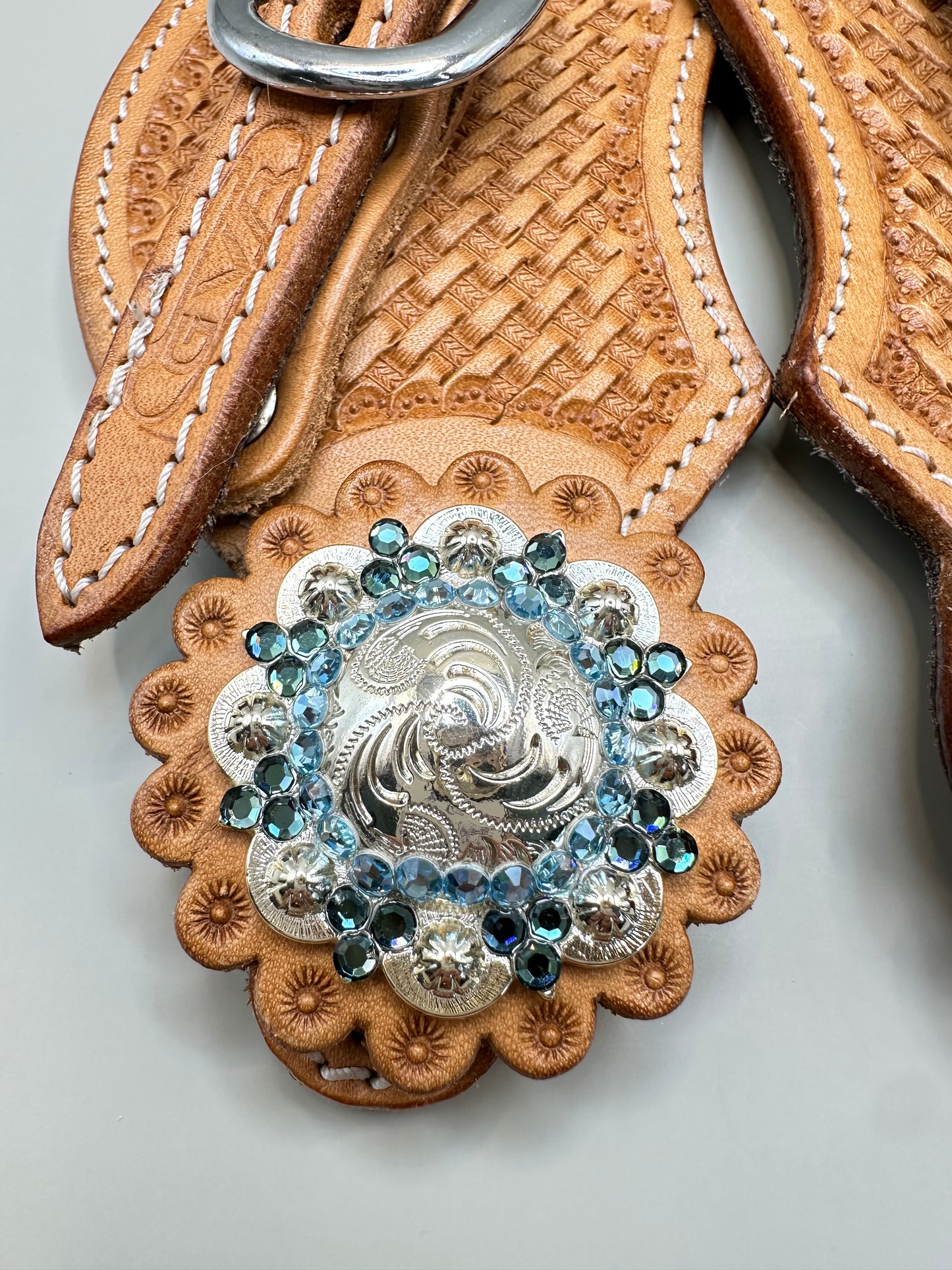 Sporenriemen Set Damen Western - Russet mit blauen Strass-Conchos