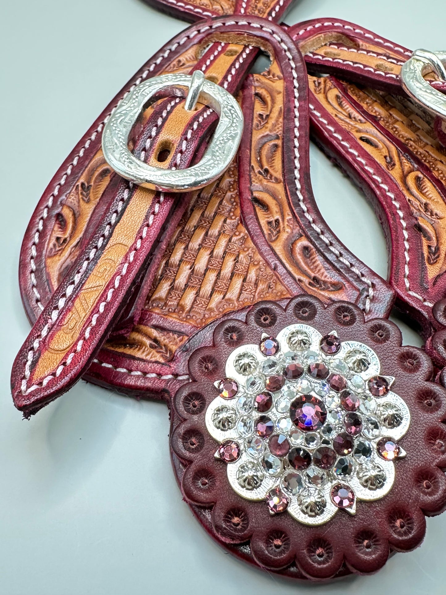 Sporenriemen Set Zweifarbig Damen Western - Russet/Latigo mit violetten Strass-Conchos